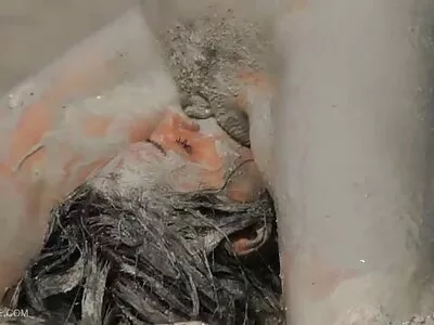 Тийнейджър смуче хуй и онлайн секс камери получава натоварване в устата си