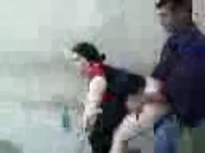 Зашеметяваща индонезийска мадашка, sex kameri onlain езда на шлонг