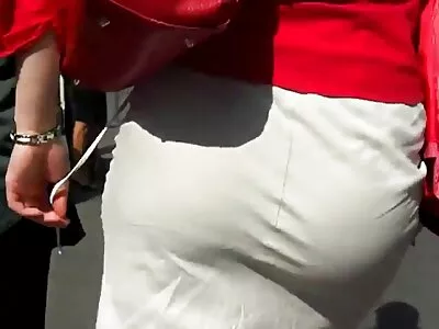 Европейско момиче е съблазнено да се чука с презерватив free sex kameri