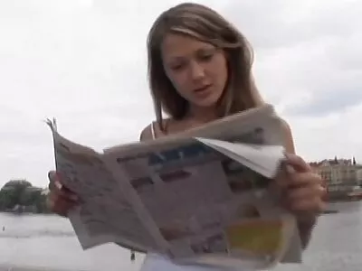 Любителска мадама е взривена със veb porno сперма по лицето