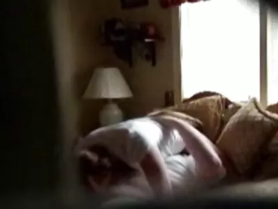Секс с качулка с porno online camera гореща брюнетка