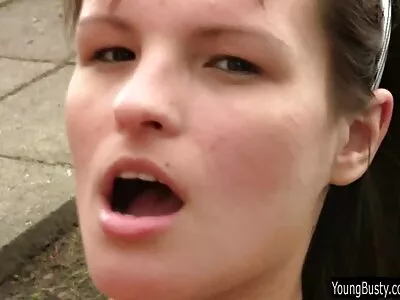 Кльощаво момиче ближе български секс камери петел